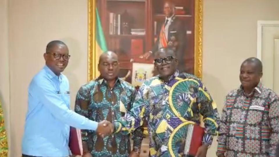  Anges Kevin NZIGOU présent la vision de la plateforme