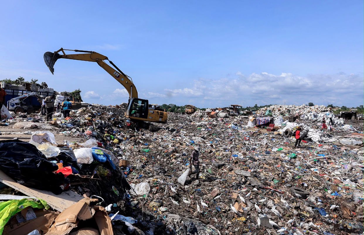 Fin annoncée pour la décharge de Mindoubé : Nkoltang s’apprête à révolutionner la gestion des déchets au Gabon