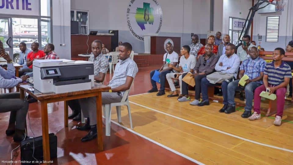  Anges Kevin NZIGOU présent la vision de la plateforme