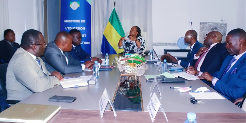  Anges Kevin NZIGOU présent la vision de la plateforme
