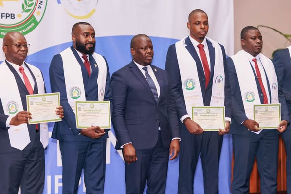 Finances publiques : 65 inspecteurs centraux du Trésor diplômés après 24 mois de formation